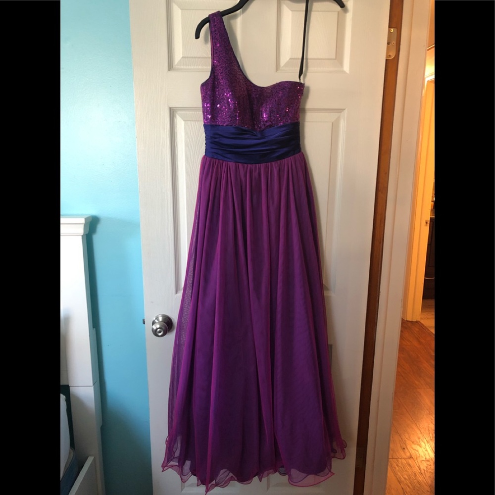 Purple sequin prom/homecoming dress